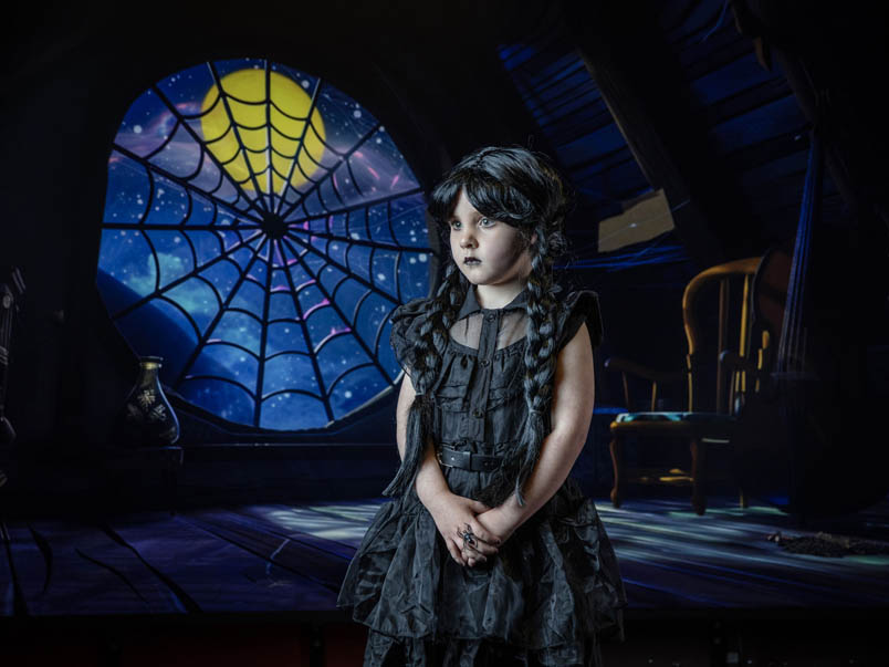 Flash Frames portraits creating unlimited backgrounds in our portraits with AI  